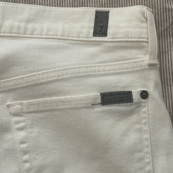 Never worn white 7 FOR ALL MANKIND jeans - Picture 8 of 9